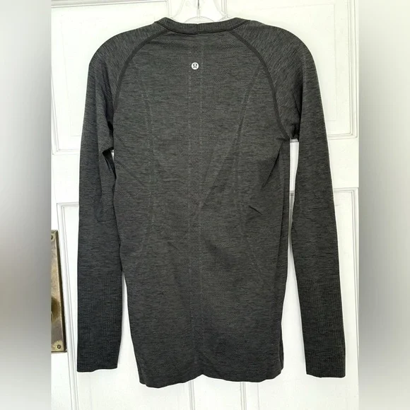 Lululemon long sleeve - Picture 2 of 3